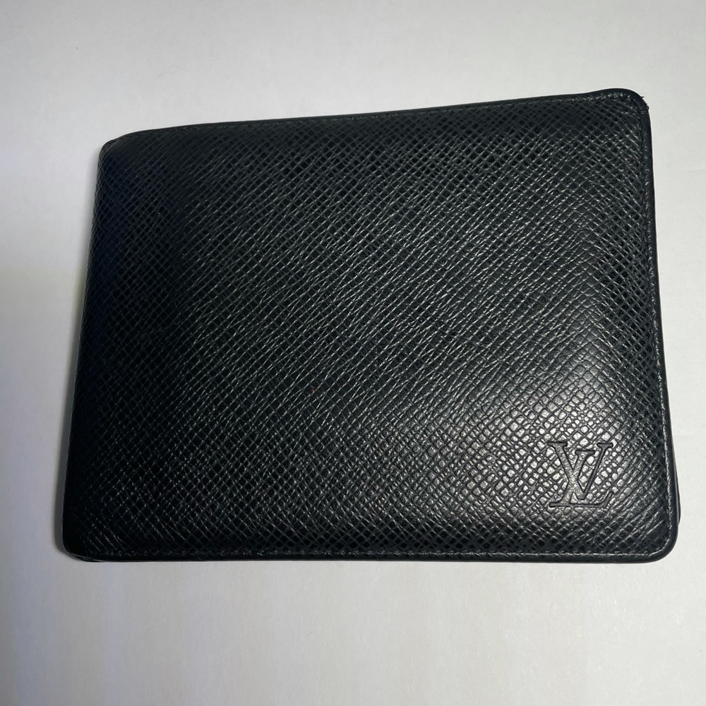 Authentic Louis Vuitton Men’s Black Wallet